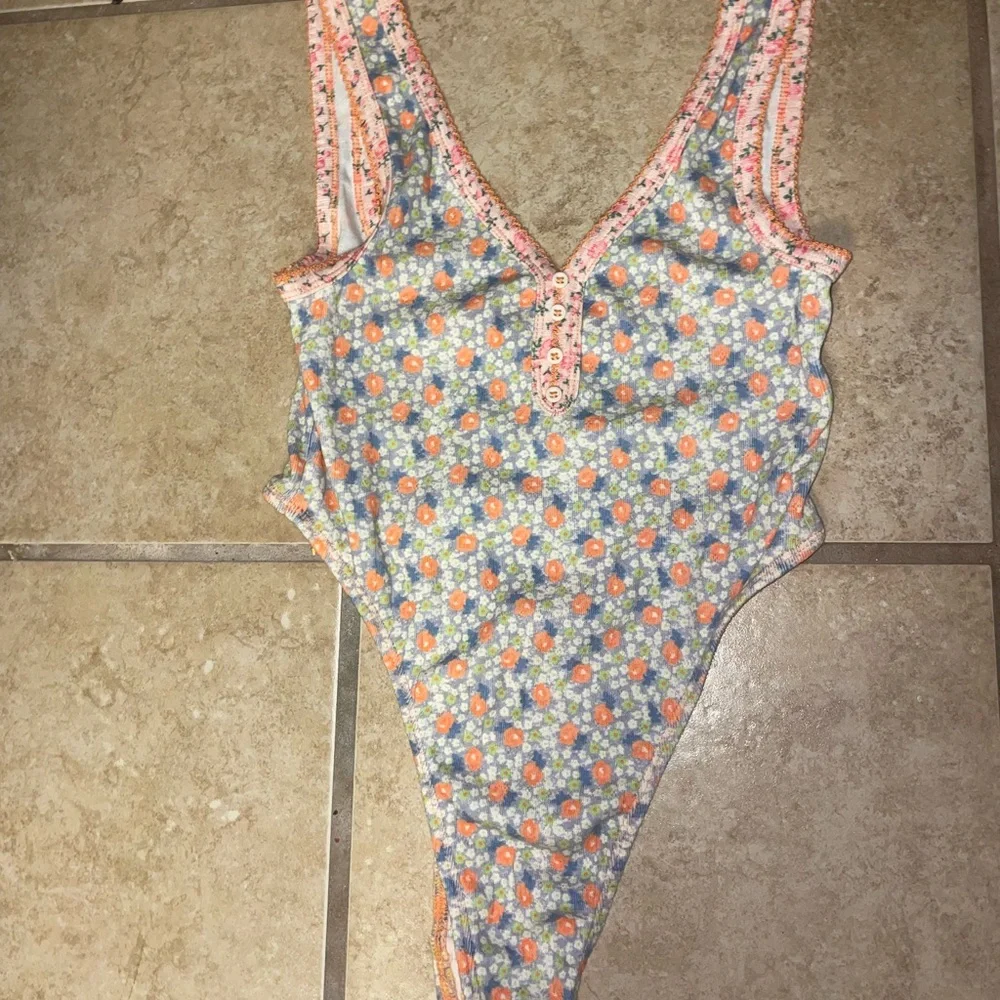 Out from Under Floral Print Bodysuit - Picture 2 of 6